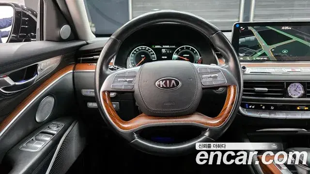 Kia The K9 2018 — Photo 13/20
