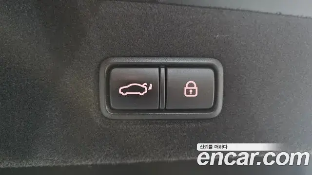 Kia The K9 2018 — Photo 20/20