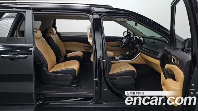 Kia Carnival 2023 — Фото 11/20