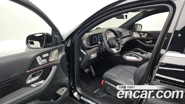 Mercedes-Benz GLE-Class 2025 — Photo 11/20