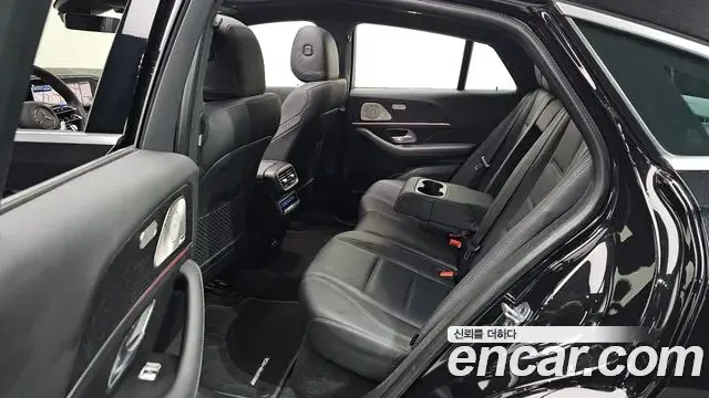 Mercedes-Benz GLE-Class 2025 — Photo 17/20