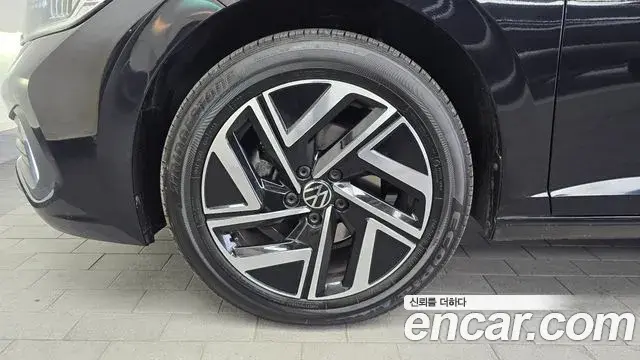 Volkswagen Jetta 2024 — Photo 10/20