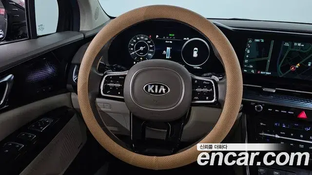 Kia Carnival 2021 — Şəkil 13/20