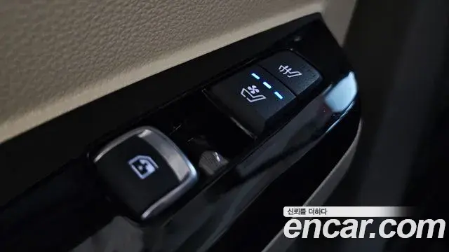 Kia Carnival 2021 — Şəkil 18/20