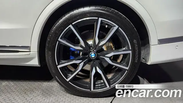 BMW X7 2021 — Photo 5/20