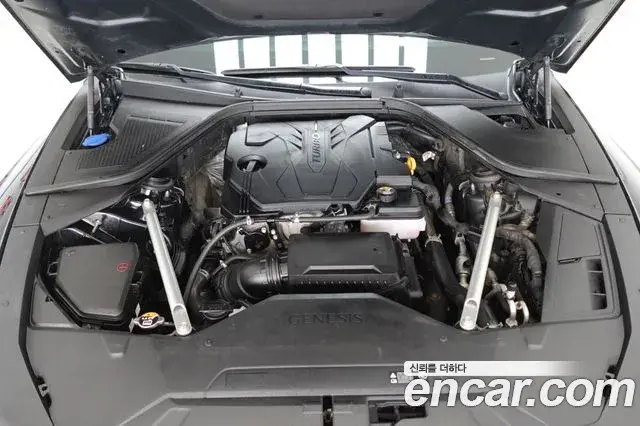 Genesis Electrified G80 2021 — Photo 6/20