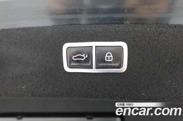 Genesis Electrified G80 2021 — Photo 16/20