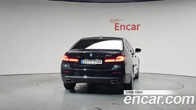 BMW 5 Series 2021 — Şəkil 16/20