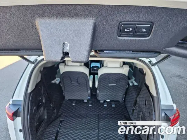 Kia Carnival 2022 — Photo 16/20