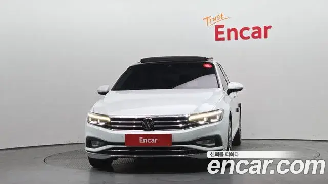 Volkswagen Passat GT 2022 — Şəkil 11/20