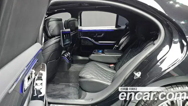 Mercedes-Benz S-Class 2022 — Photo 11/20