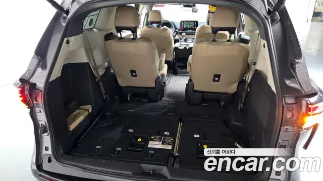 Toyota Sienna 2023 — Şəkil 11/20