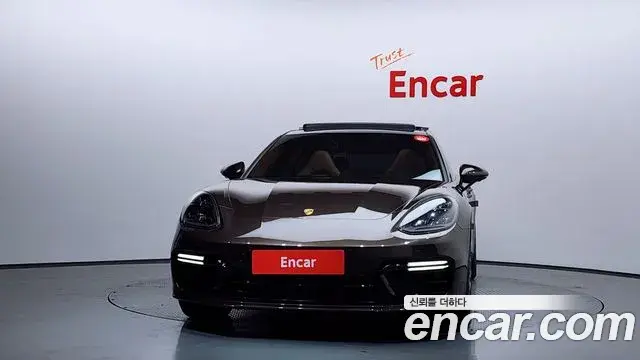 Porsche Panamera 2019 — Photo 3/20