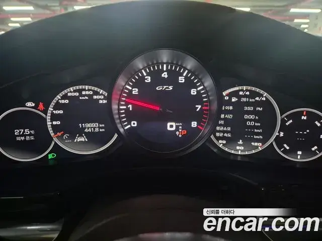 Porsche Panamera 2019 — Photo 8/20