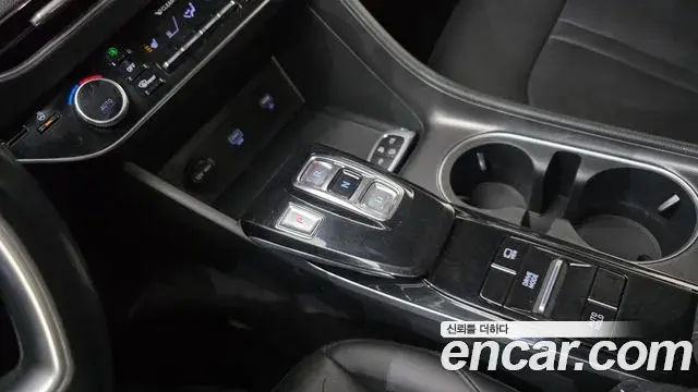 Hyundai Sonata Hybrid 2021 — Photo 15/20
