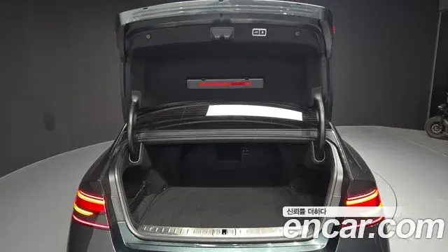 Genesis G90 2024 — Photo 20/20