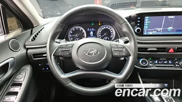 Hyundai Sonata Hybrid 2019 — Photo 2/32