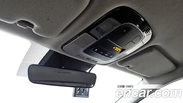 Hyundai Sonata Hybrid 2019 — Photo 27/32