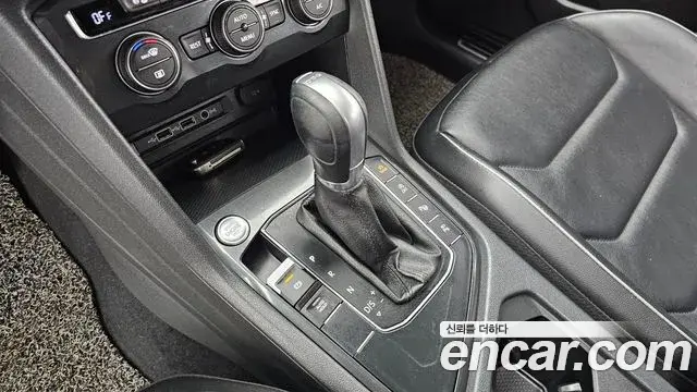 Volkswagen Tiguan Allspace 2018 — Photo 19/20