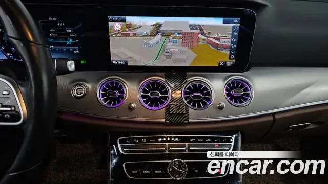 Mercedes-Benz E-Class 2018 — Photo 20/30