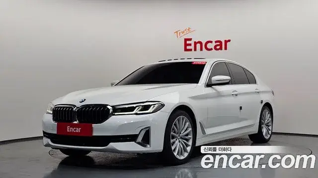 BMW 5 Series 2022 — Фото 1/20