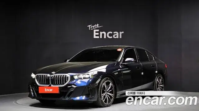BMW 5 Series 2024 — ფოტო 18/36