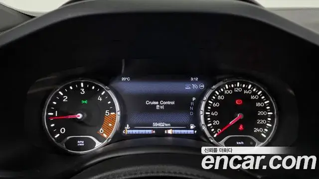 Jeep Renegade 2020 — Şəkil 14/33