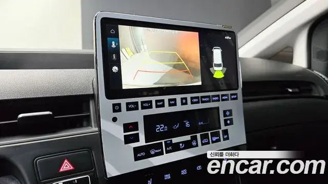 Hyundai Staria 2022 — Photo 17/20