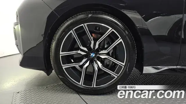BMW 7 Series 2025 — Photo 5/20