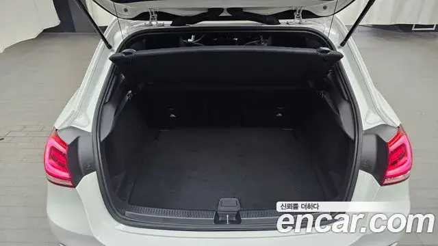 Mercedes-Benz A-Class 2023 — Photo 26/30