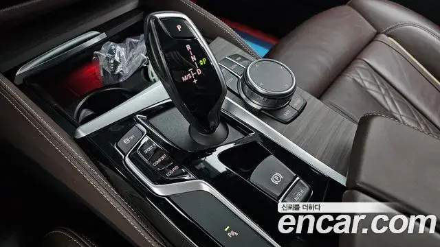BMW 5 Series 2020 — Photo 6/32