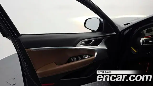 Genesis G70 2018 — Şəkil 13/32