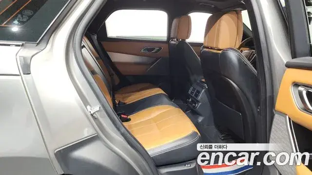 Land Rover Range Rover Velar 2018 — Photo 11/20