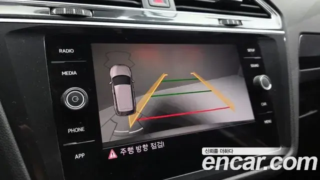 Volkswagen Tiguan 2018 — Şəkil 19/20