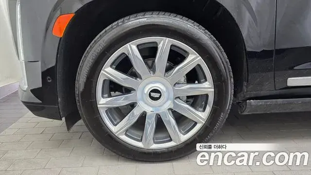 Cadillac Escalade 2023 — Photo 5/20