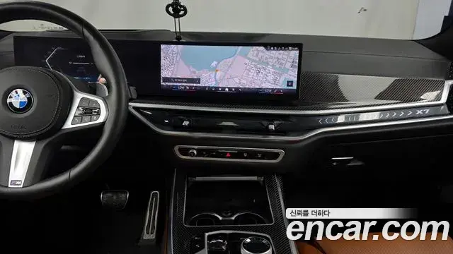 BMW X7 2024 — Photo 14/20