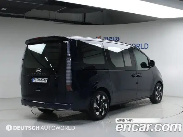 Hyundai Staria 2026 — Photo 1/20