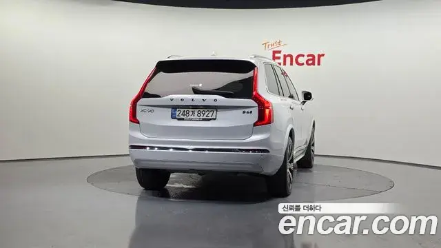 Volvo XC90 2022 — Photo 4/20