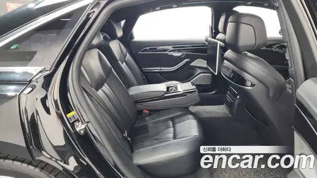 Audi A8 2019 — Şəkil 32/43