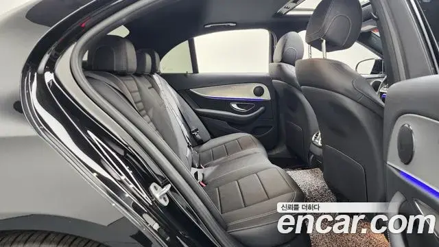 Mercedes-Benz E-Class 2020 — ფოტო 12/30