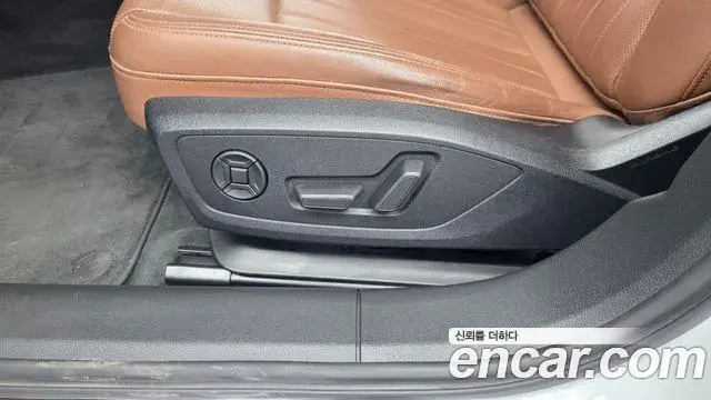 Audi A6 2020 — ფოტო 18/35