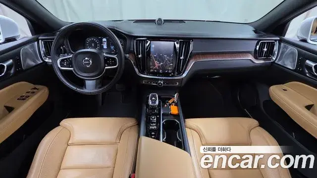 Volvo S60 2021 — Şəkil 11/32