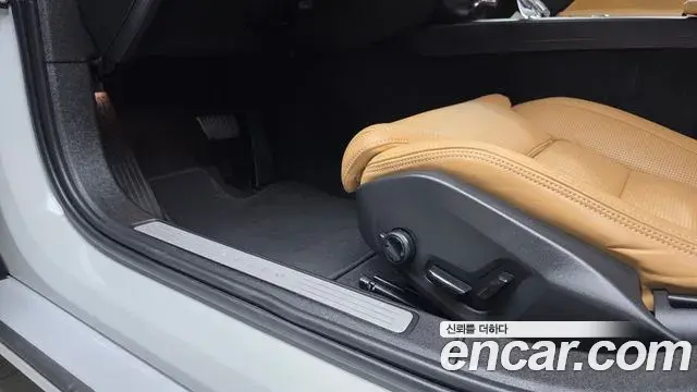 Volvo S60 2021 — Şəkil 31/32