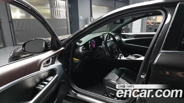 Genesis G70 2018 — ფოტო 21/30