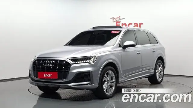 Audi Q7 2021 — Photo 11/20