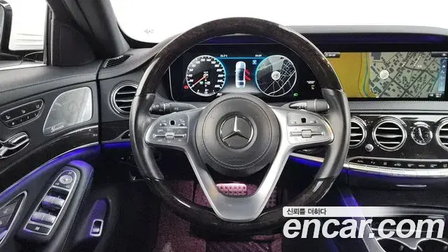 Mercedes-Benz S-Class 2018 — Photo 15/20