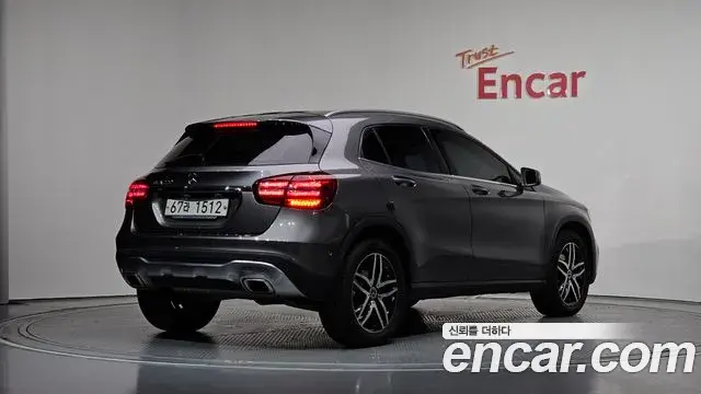 Mercedes-Benz GLA-Class 2018 — Фото 2/20