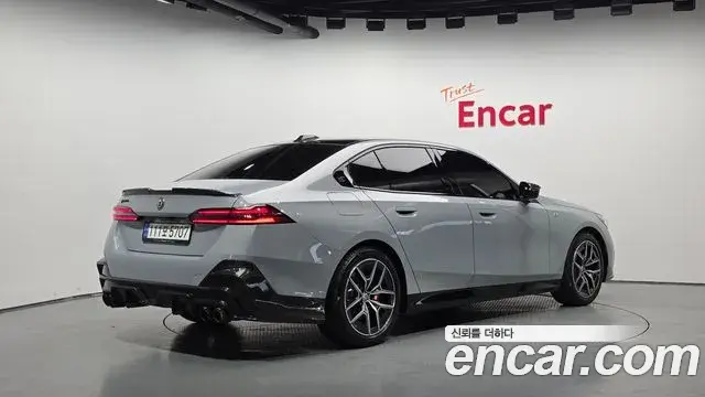 BMW 5 Series 2024 — Şəkil 2/20