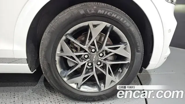 Genesis GV70 2021 — Şəkil 25/31
