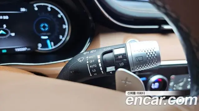 Genesis GV70 2021 — Şəkil 20/31